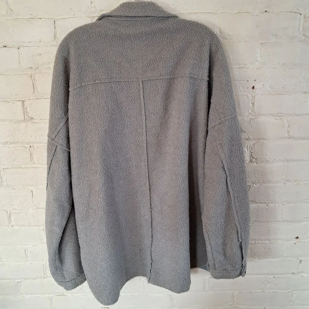 BKE Women’s Gray Sherpa Fleece Shacket Jacket Coat Size XL Long Sleeve Button - Picture 7 of 9